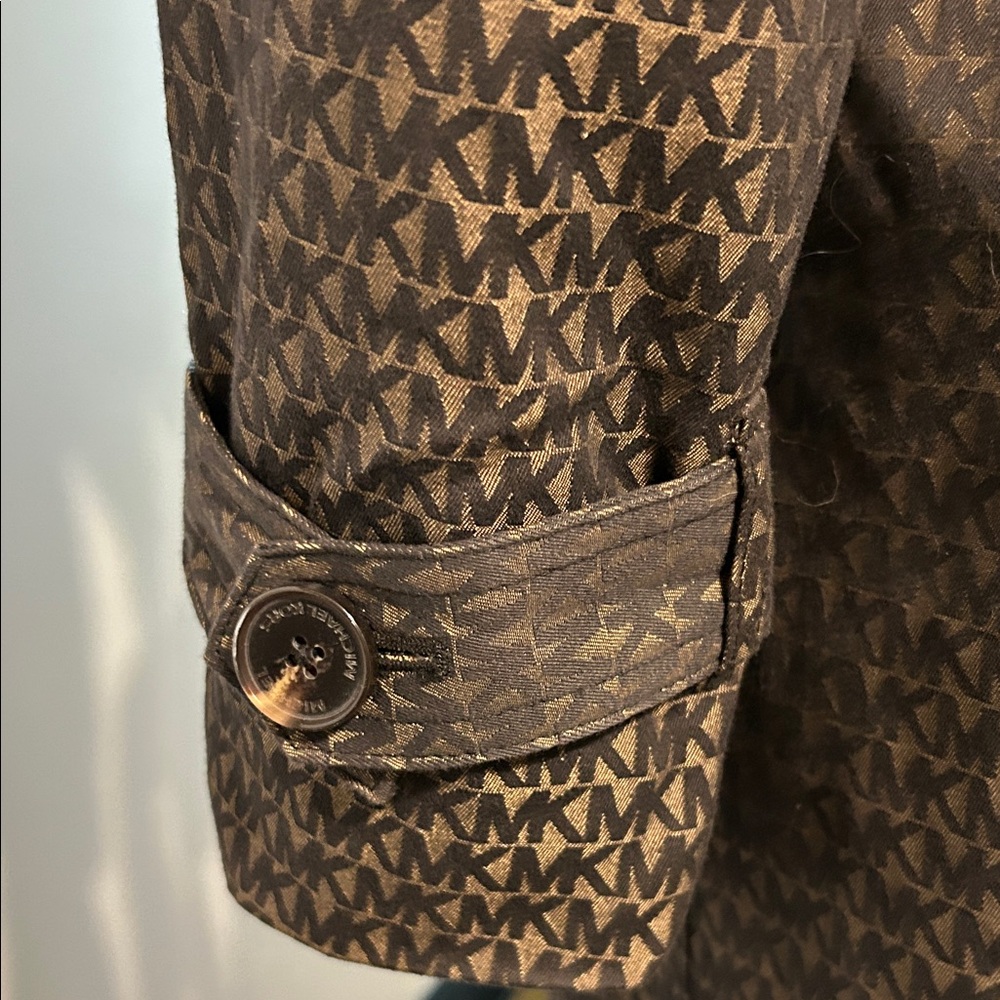 Michael Kors Monogrammed ladies trench coat - Picture 8 of 10